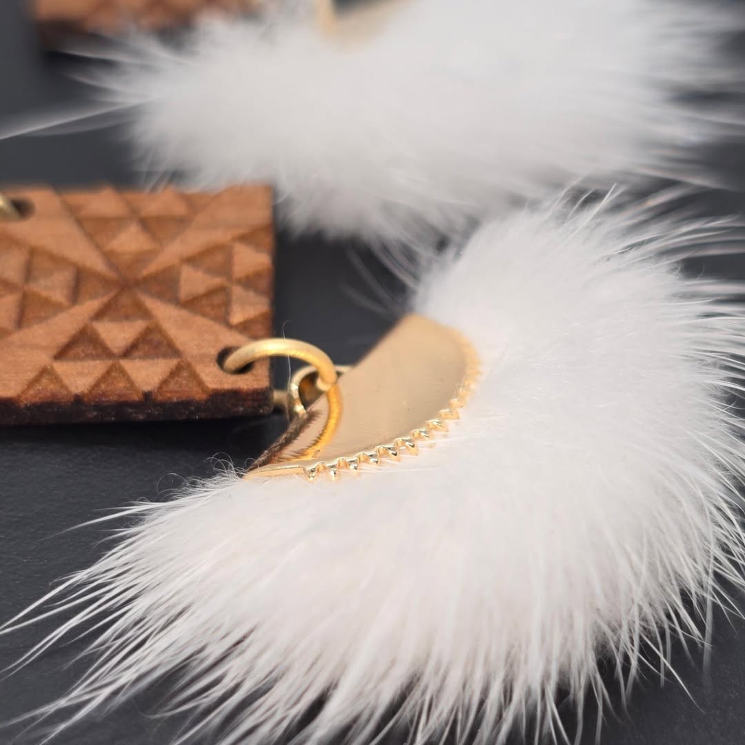 Mink Tufts Thumbnail 1