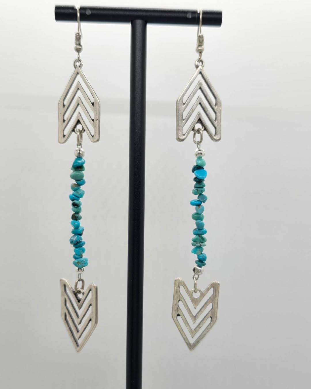 Turquoise Arrow Thumbnail 1