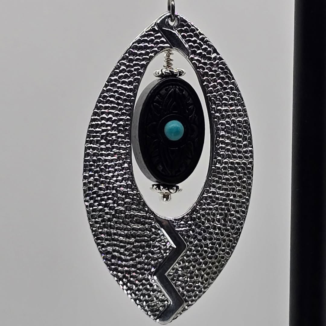 Midnight Earrings Thumbnail 1